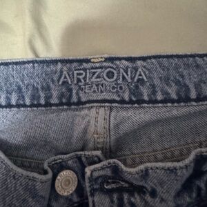 Arizona Jean Company Women's Light Blue High Rise Jeans